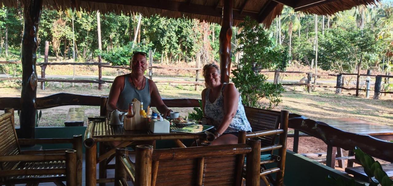 Kohjum Freedom Resort 코 줌 외부 사진