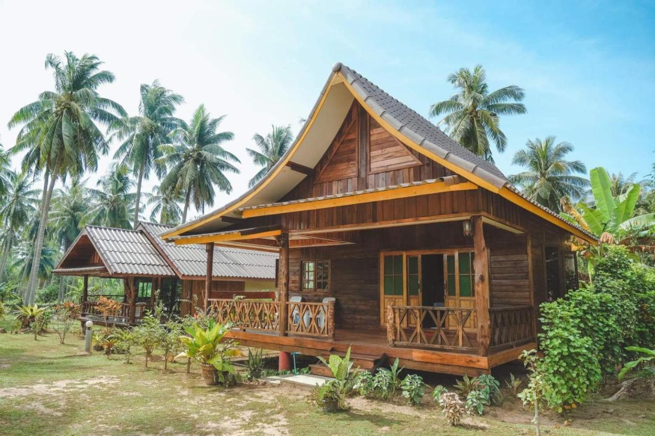 Kohjum Freedom Resort 코 줌 외부 사진