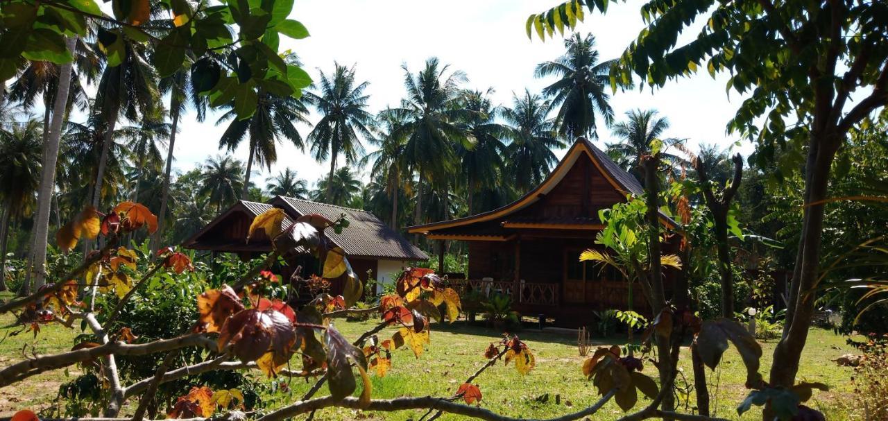 Kohjum Freedom Resort 코 줌 외부 사진