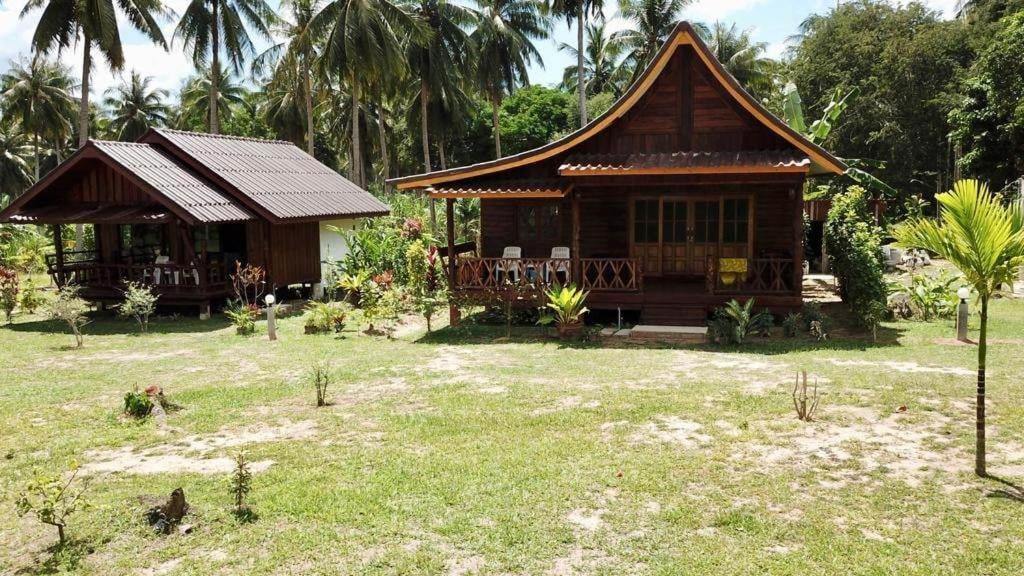 Kohjum Freedom Resort 코 줌 외부 사진