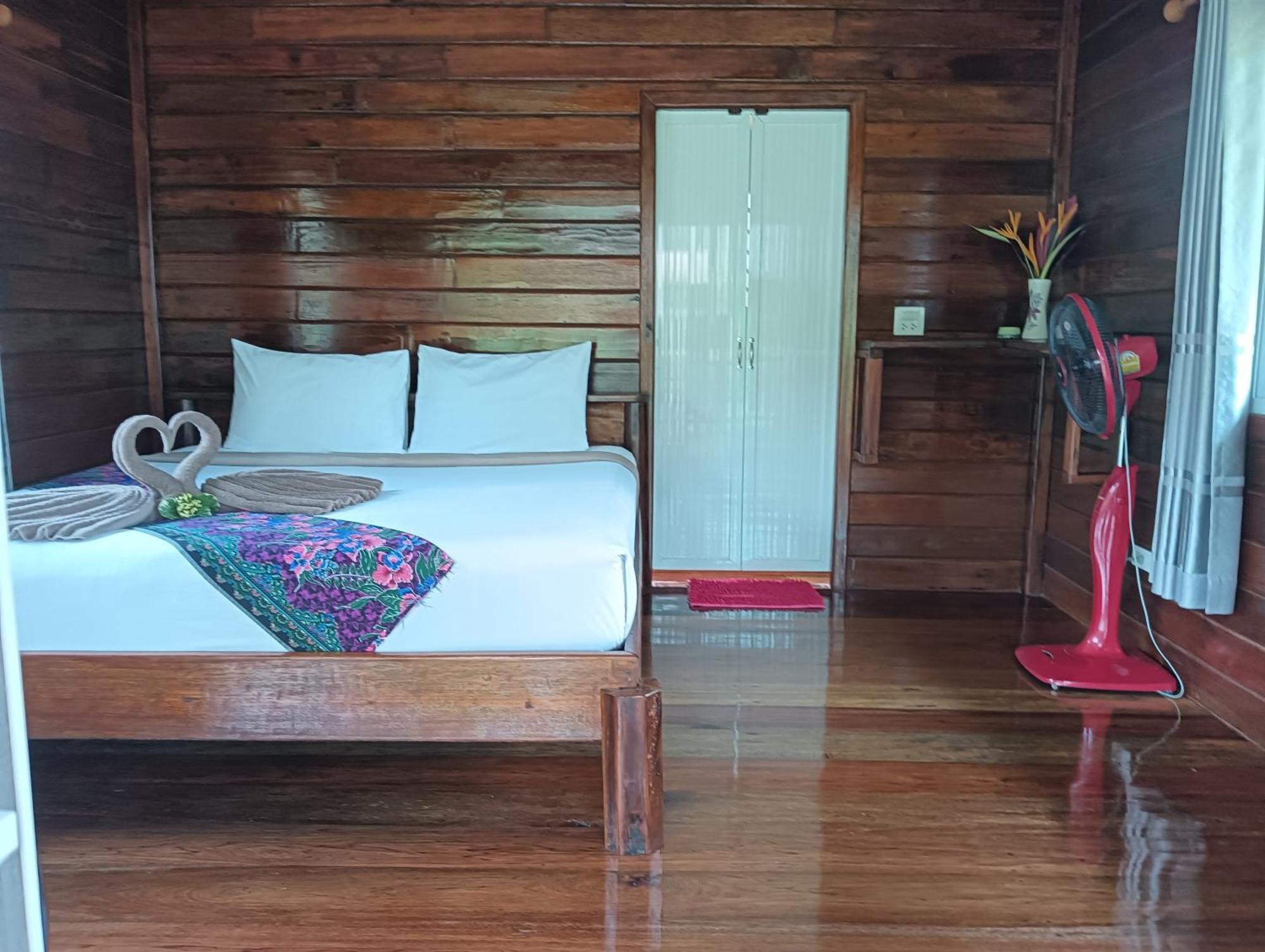 Kohjum Freedom Resort 코 줌 외부 사진